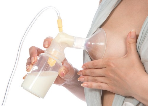 сцеживание молока после родов 