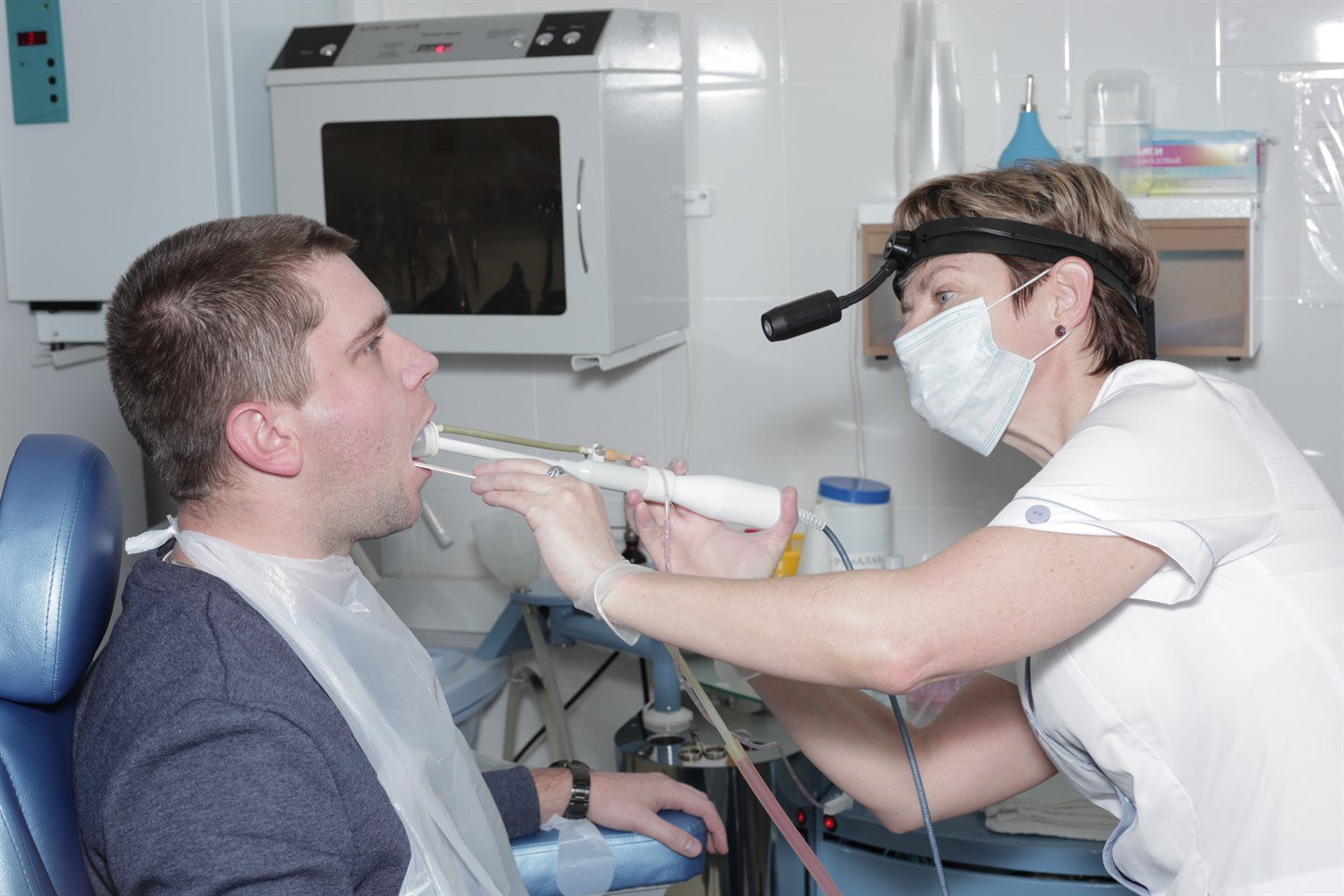 Эффективное лечение проблем со здоровьем горла с помощью аппарата 'Тонзиллор'